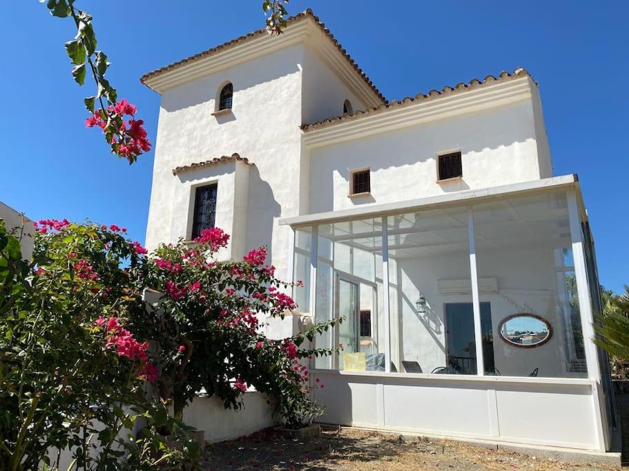 Castle Tower Ground Floor Apartment In Rural Holiday Park 'Cezanne' Tolox Exteriör bild
