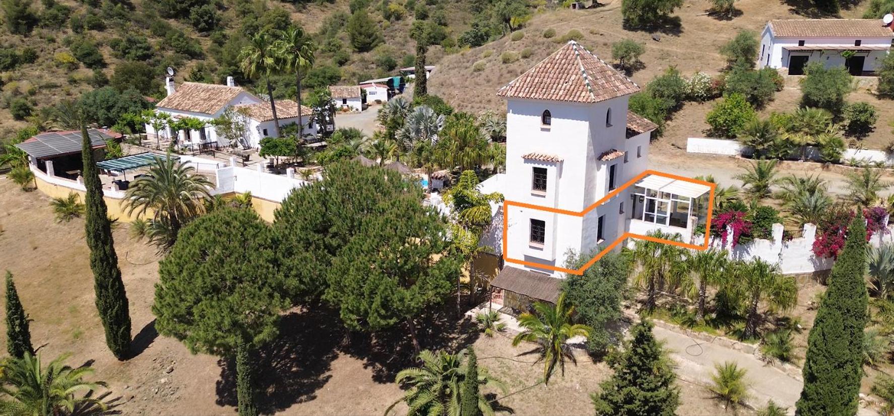 Castle Tower Ground Floor Apartment In Rural Holiday Park 'Cezanne' Tolox Exteriör bild