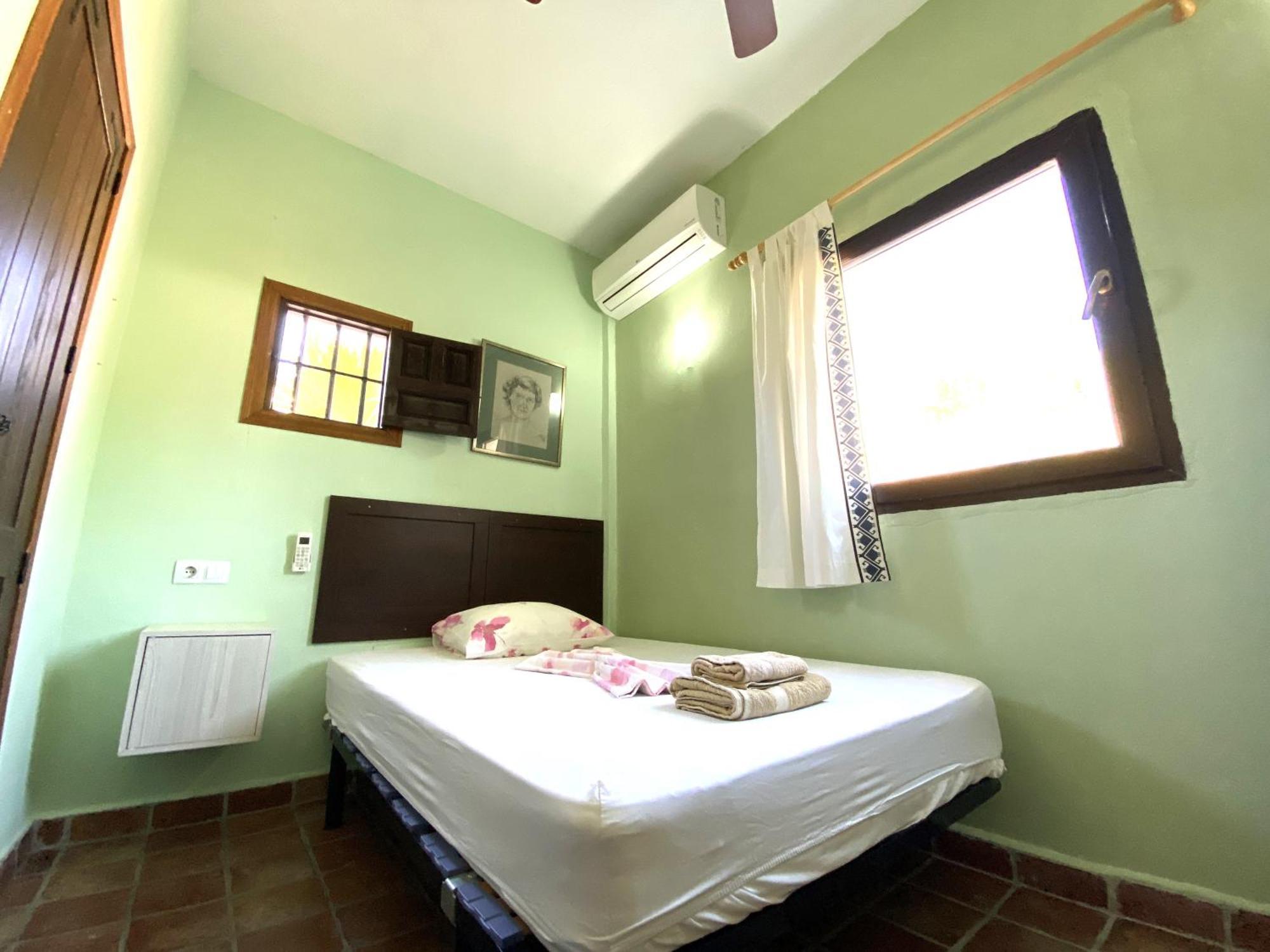 Castle Tower Ground Floor Apartment In Rural Holiday Park 'Cezanne' Tolox Exteriör bild