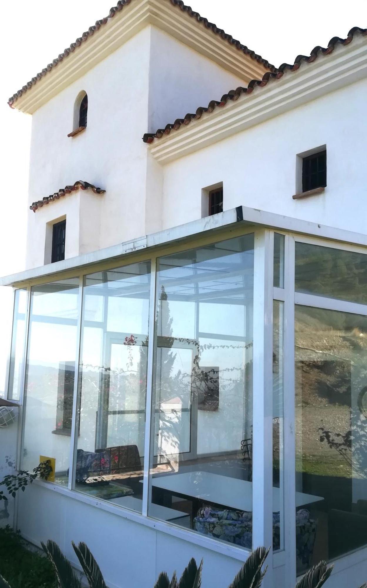 Castle Tower Ground Floor Apartment In Rural Holiday Park 'Cezanne' Tolox Exteriör bild