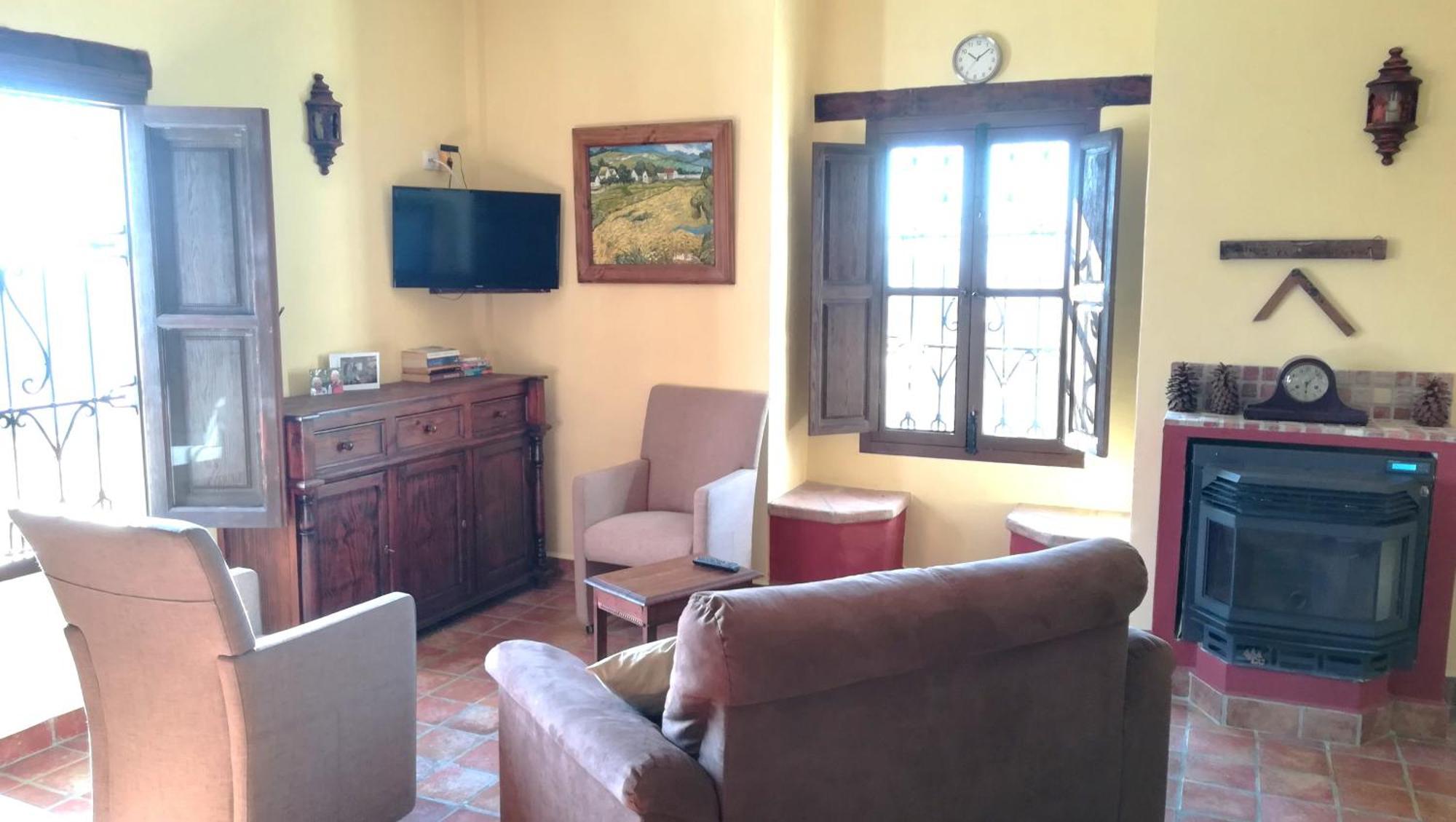 Castle Tower Ground Floor Apartment In Rural Holiday Park 'Cezanne' Tolox Exteriör bild